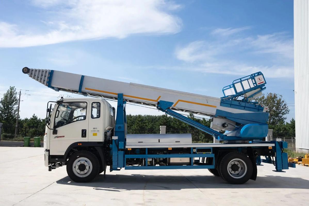 安远县云梯上料车租赁费用