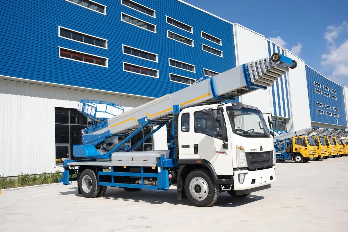 安远县出租云梯车高空作业车 建筑垃圾搬运