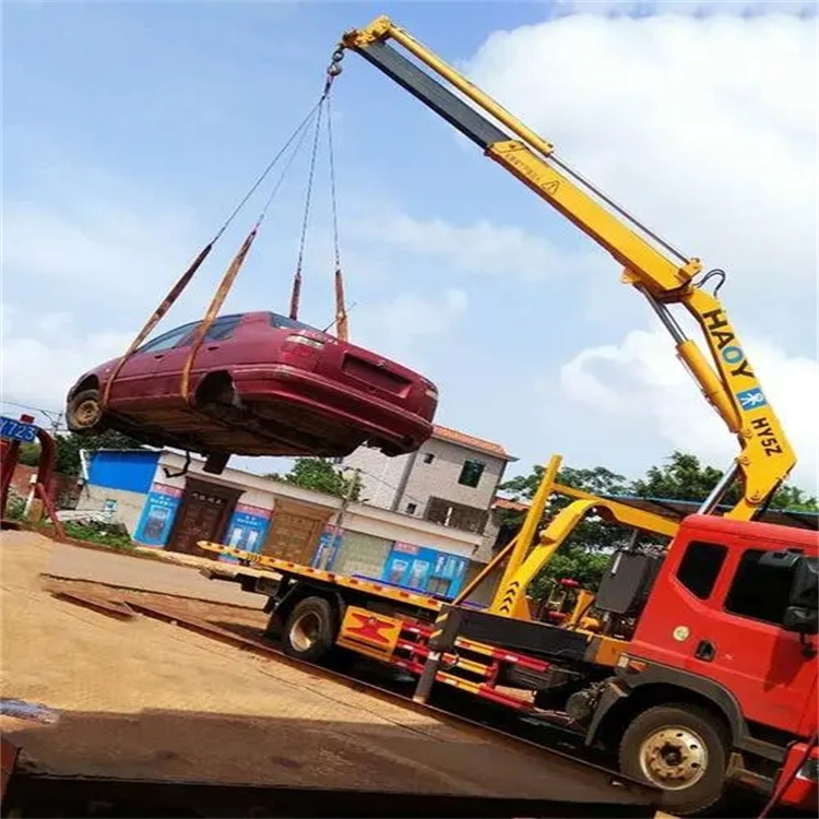 安远县吊车吊汽车的正确方法